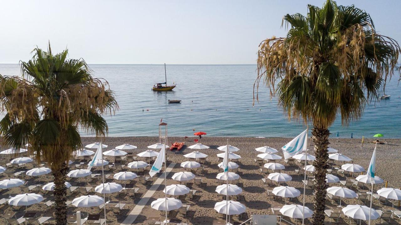 Albatros Beach Hotel Letojanni Eksteriør bilde