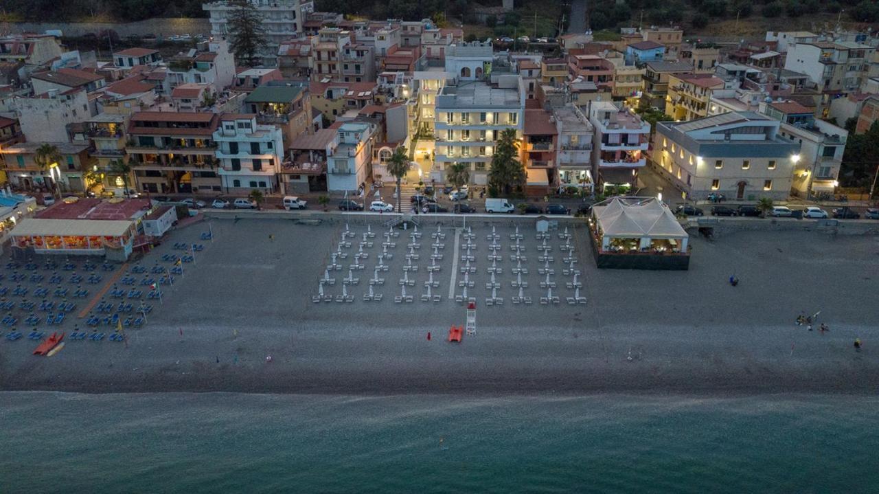 Albatros Beach Hotel Letojanni Eksteriør bilde