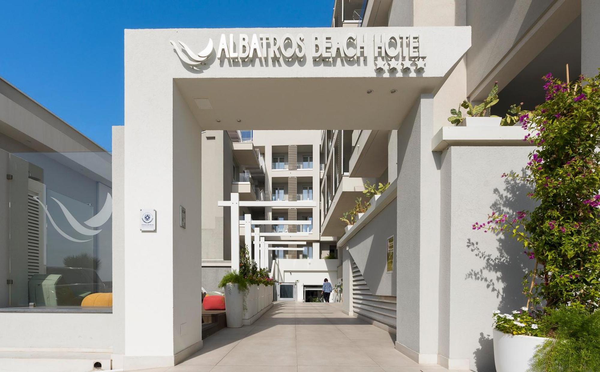Albatros Beach Hotel Letojanni Eksteriør bilde