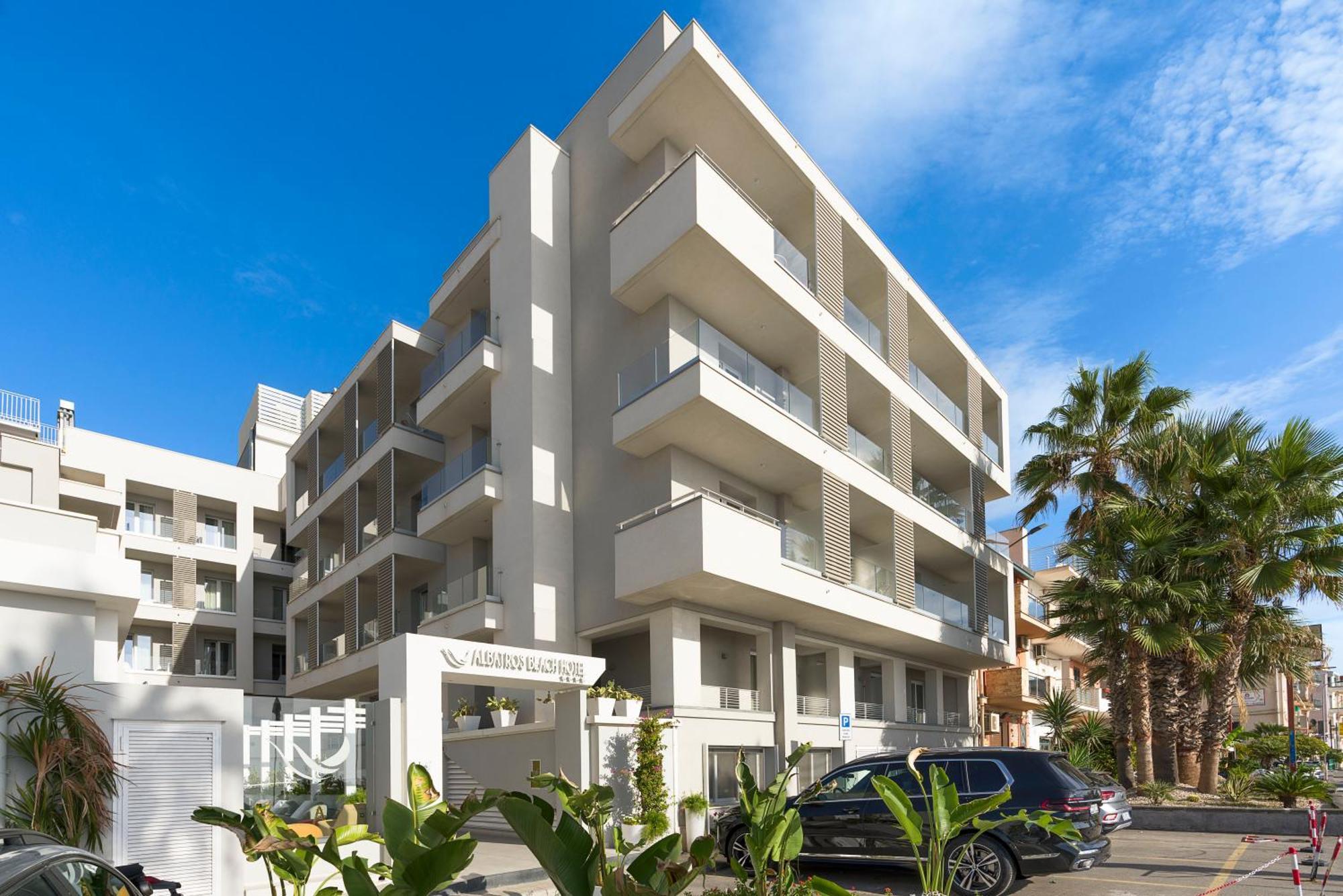 Albatros Beach Hotel Letojanni Eksteriør bilde
